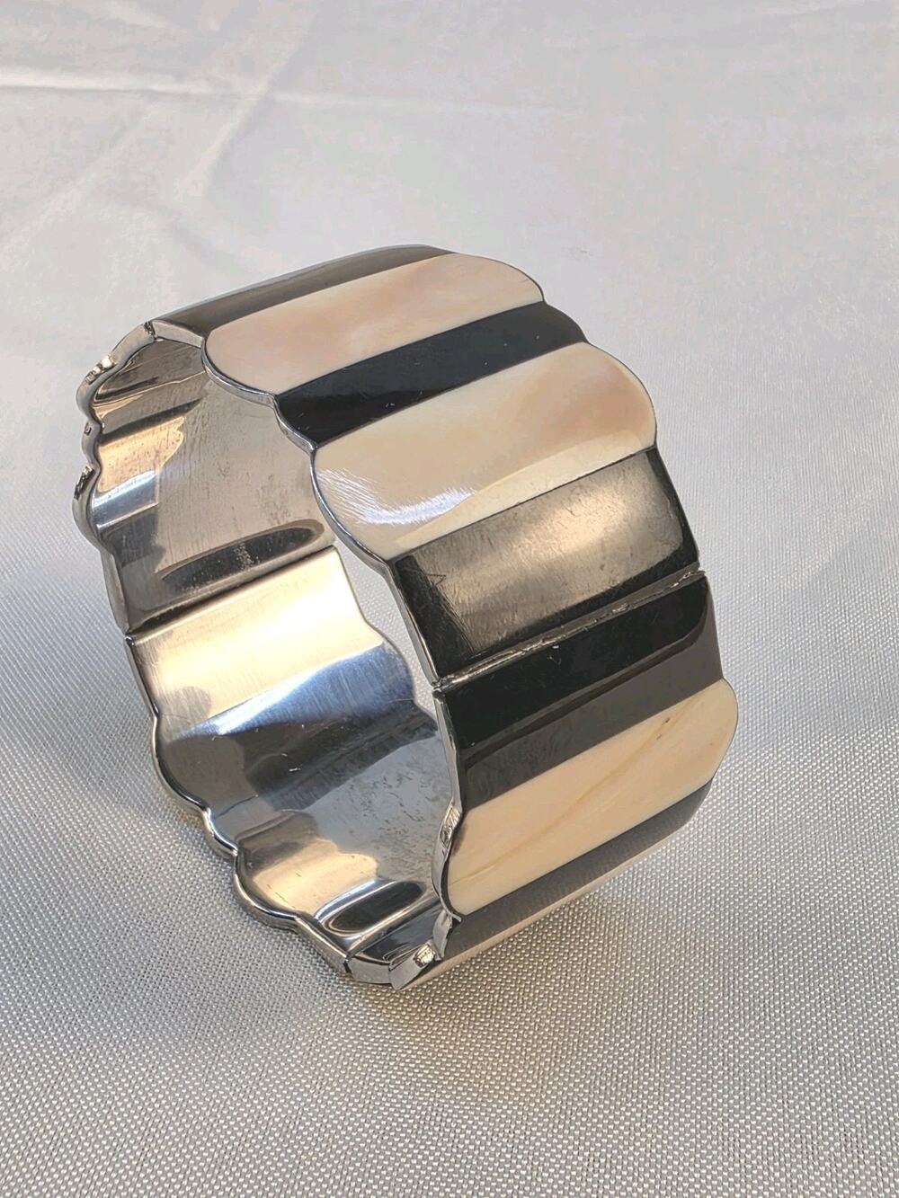 Vintage Cream And Black Metal Bracelet Wide Bangle Y2k Scalloped Edge Evening